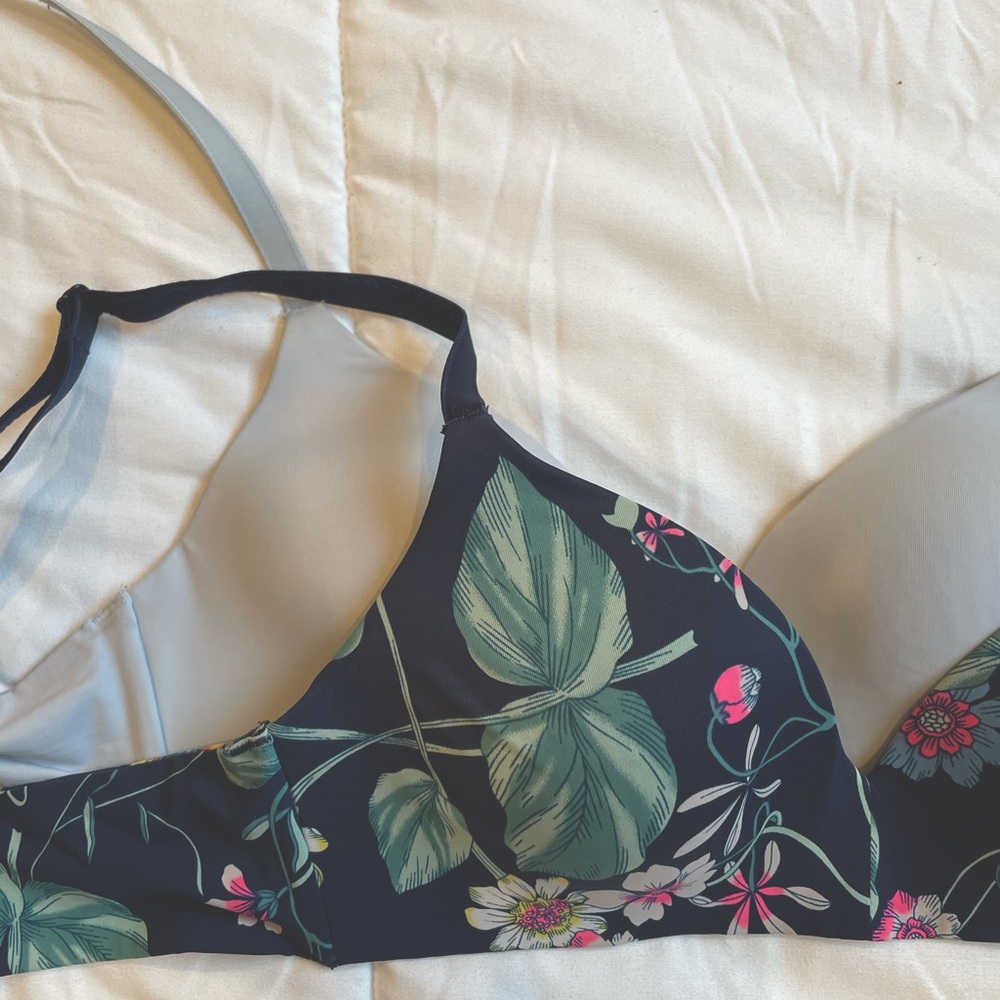 GAP Body- Set of 2 bras, lined but no underwire